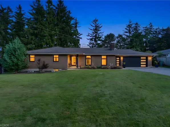 7 Shadywood Ln, Cambridge, ON N1R 5S2
