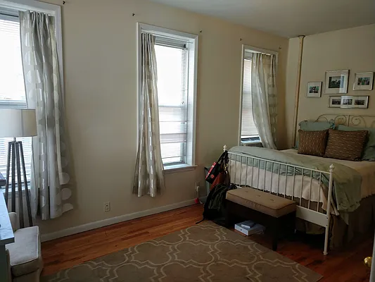 Rented by Green Line Realty | media 11