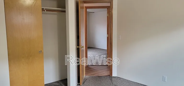 2210 SW Bridge St — Photo 19