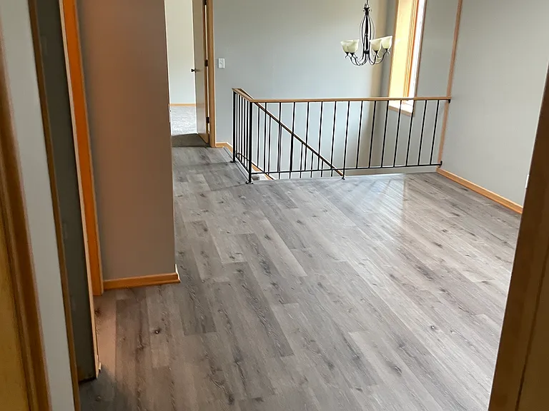 350 Oakwood Dr — Photo 13