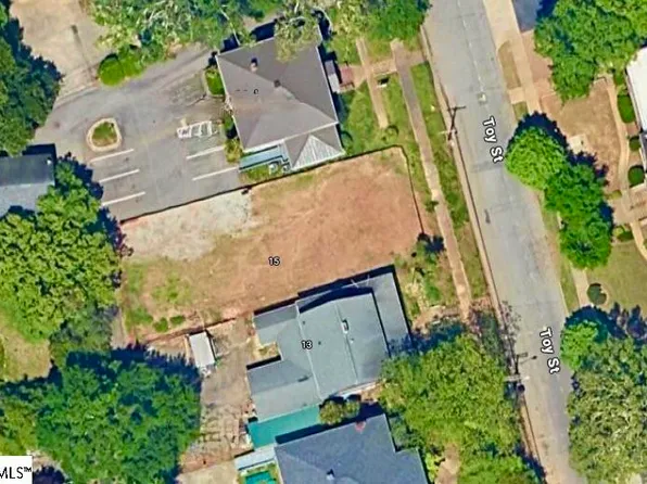 15 Toy St, Greenville, SC 29601