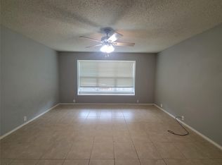 1411 Dundee Dr, Arlington, TX 76002