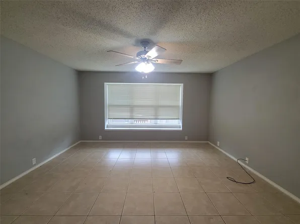1411 Dundee Dr, Arlington, TX 76002