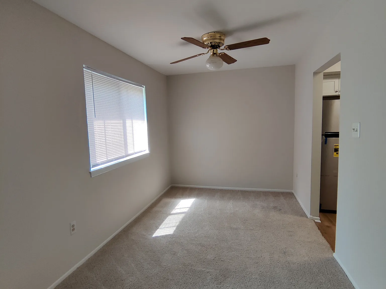 2 bed, 1138 sqft, $2,100 — Photo 2
