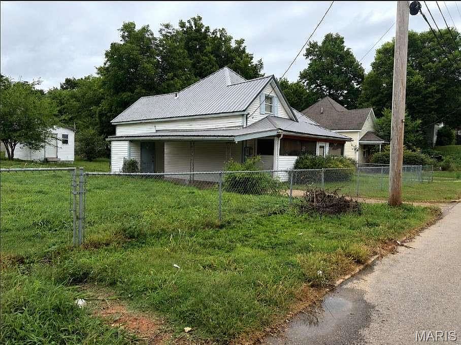 1st image of 1005 Spring St