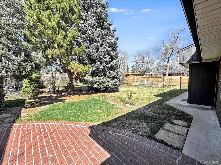 5960 S Logan Ct — Photo 19