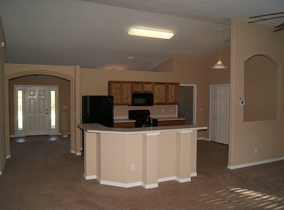 5th image of 2 Pine Crest Ln