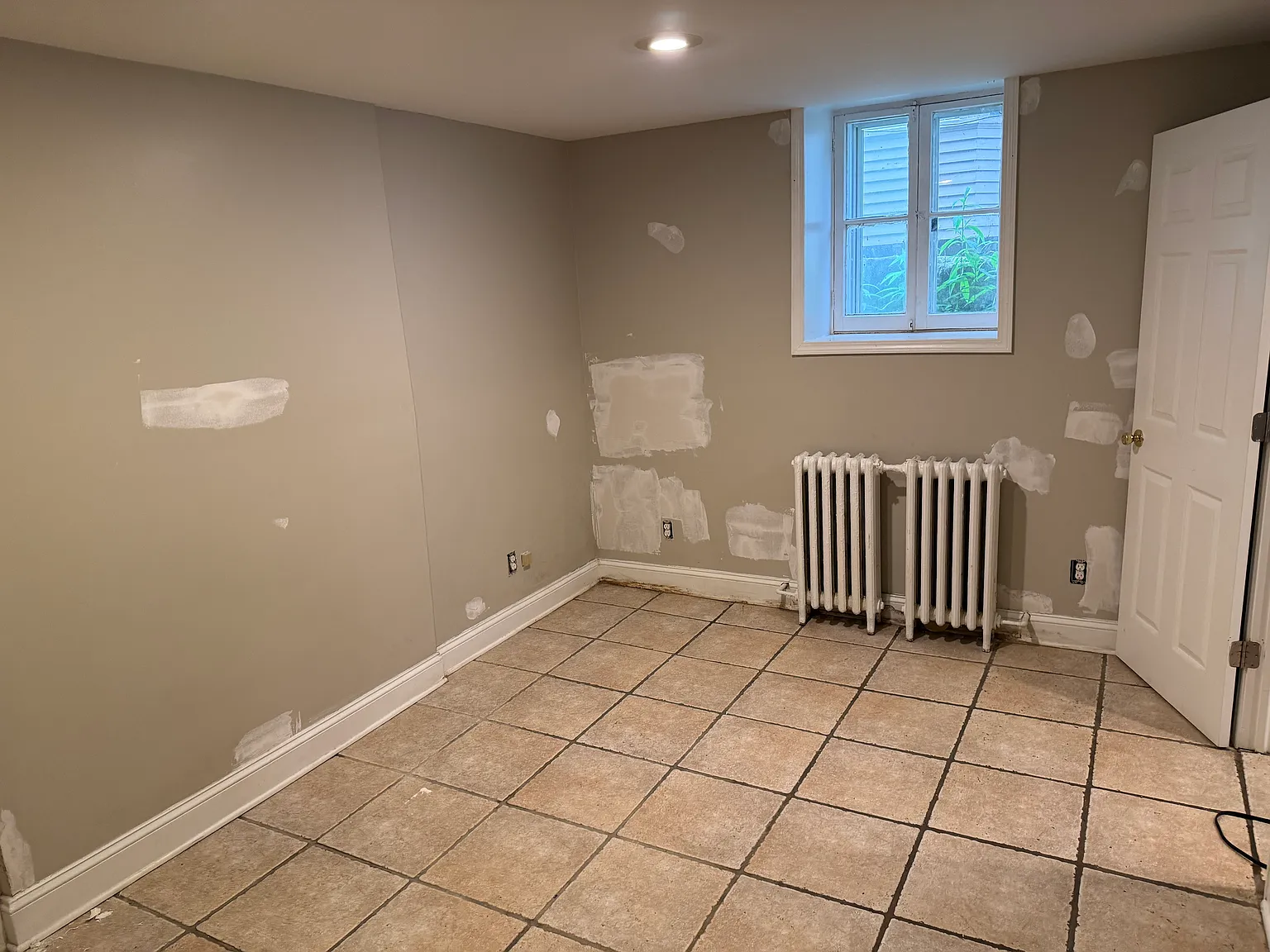 1 bed, 1200 sqft, $1,200 — Photo 4