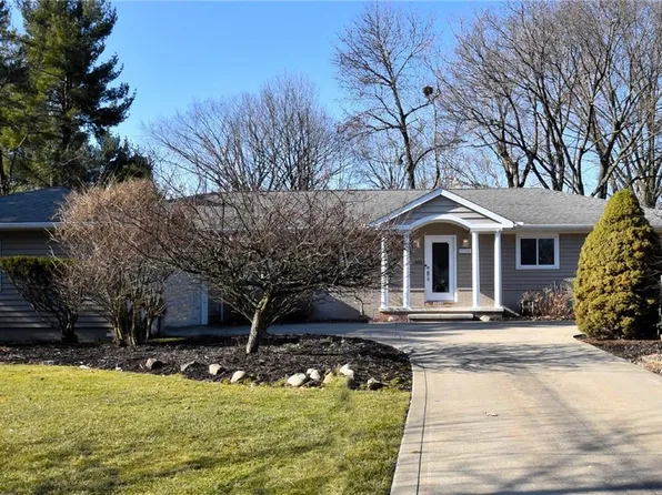 25540 Bryden Rd, Beachwood, OH 44122