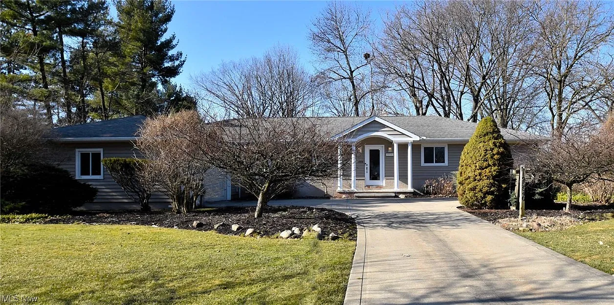 25540 Bryden Rd photo 1