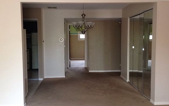 2nd image of 607 Carroll Pkwy #202
