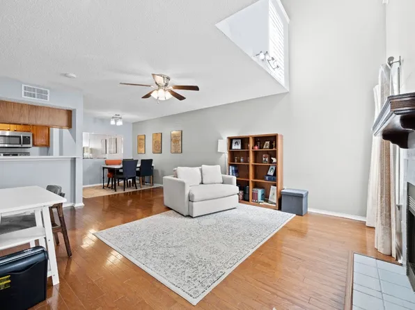 3201 Donnelly Cir APT 304, Fort Worth, TX 76107