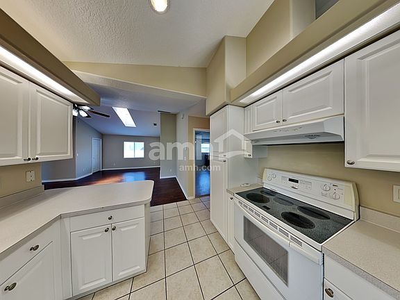 3rd image of 6228 34th Pl E