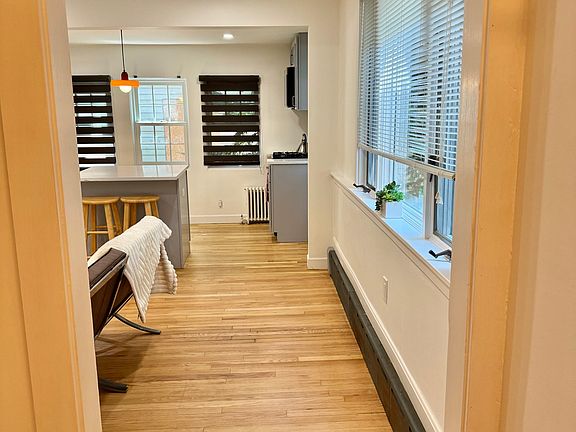 View from Entryway to LR/Kit