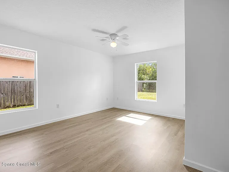1318 Gimlet St NW — Photo 2