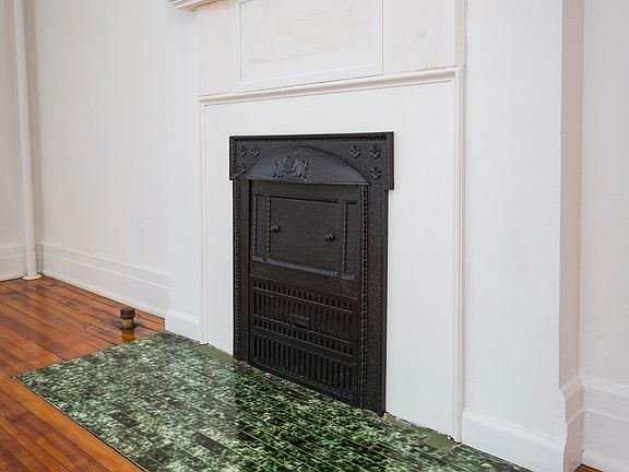 3rd image of 2727 Erie Ave APT 3E