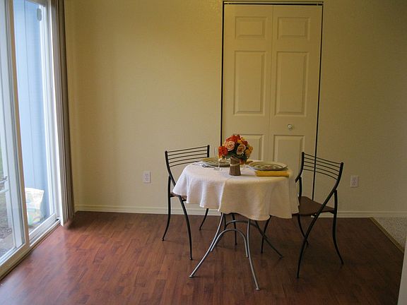 5th image of 805 Edelweiss Ln SE