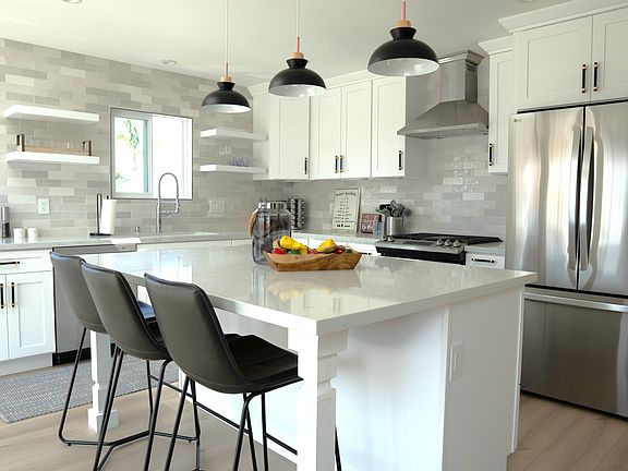 Remodeled and Upgraded Kitchen