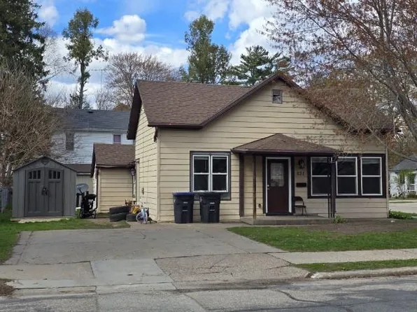 231 E Center St, Shawano, WI 54166