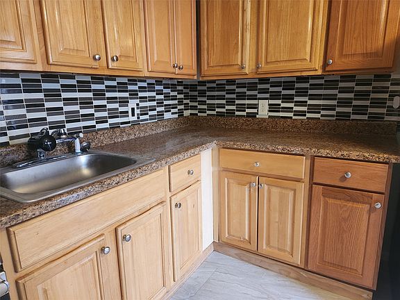 5th image of 28 Prescott Rd