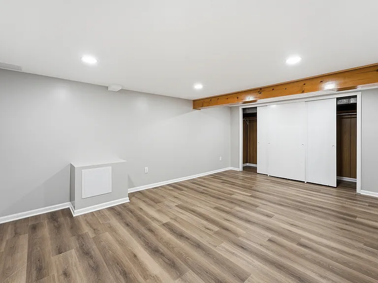 5906 Capulina Ave — Photo 25