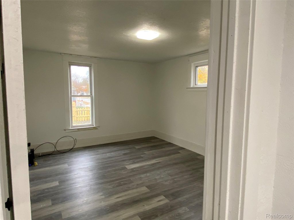 129 N Mason St, Saginaw, MI - View 6