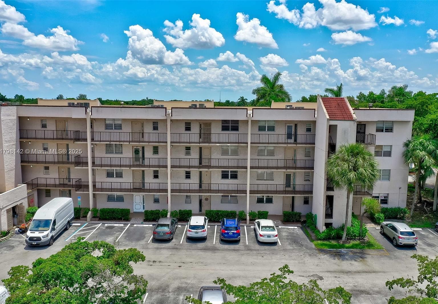 2571 Aragon Blvd APT 220