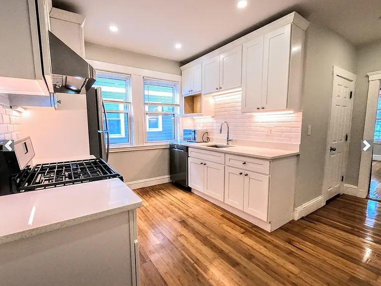 3961 Washington St #3 — Photo 3