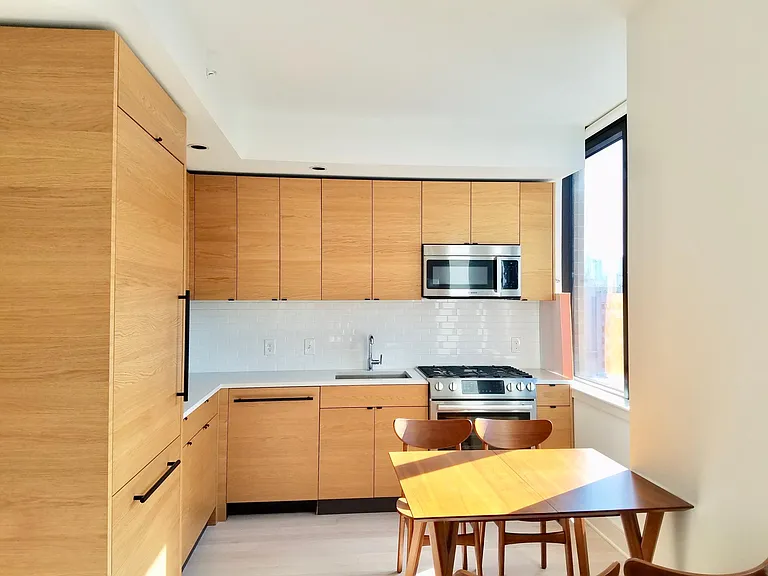 10 Provost St #1607 — Photo 1