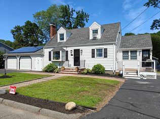 27 Holland St, Saugus, MA 01906