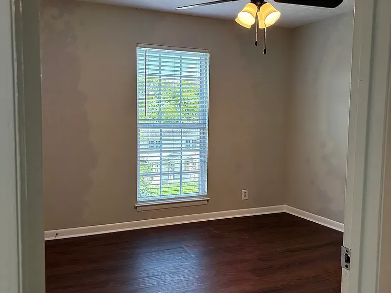 2835 Georgia Ave — Photo 11