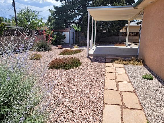 5th image of 9804 Dorothy Pl NE