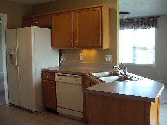 3rd image of 3153 Abbyton Pl