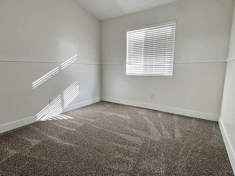 7032 Golden Desert Ave — Photo 12