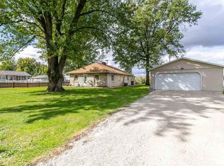 252 4th St E, Milan, IL 61264