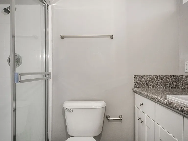 631 E Verdugo Ave — Photo 21