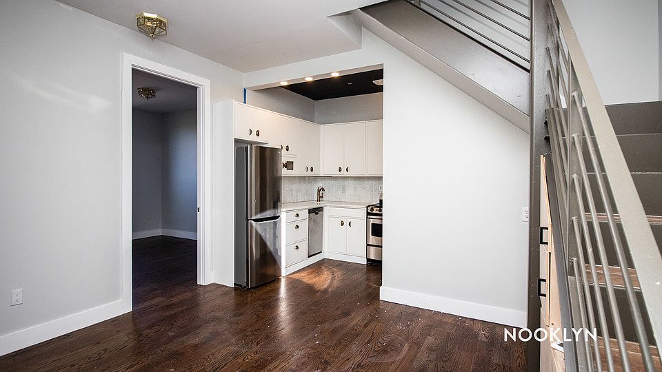 1st image of 489 Washington Ave #4