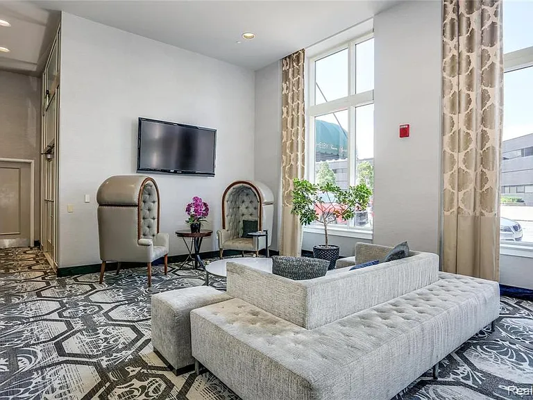 525 W Lafayette Blvd #21B — Photo 48