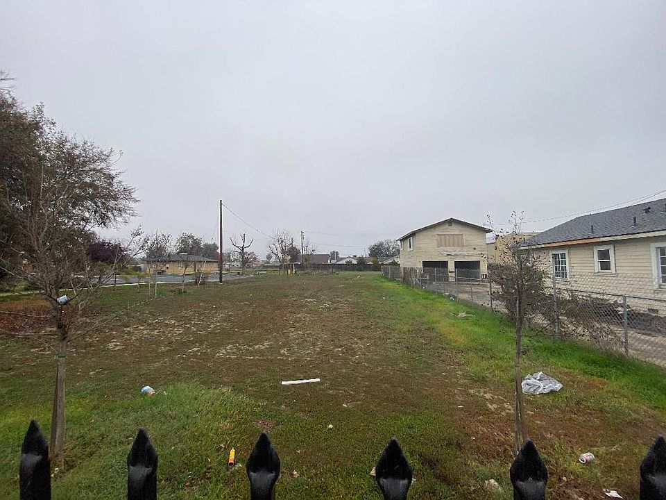 1st image of 1634 N Dinuba Blvd