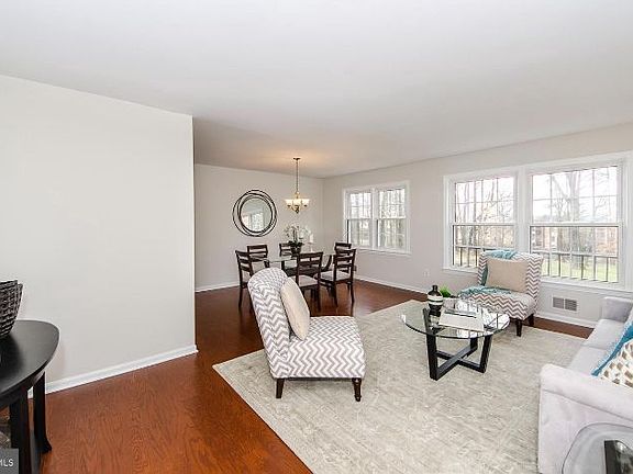 4th image of 3134 Cedar Grove Dr