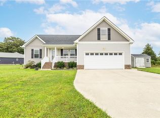 100 Smitty Ln, Moyock, NC 27958