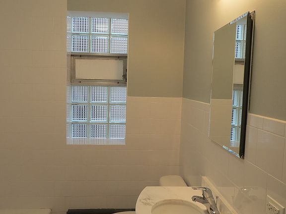 4th image of 1234 N Austin Blvd #2S