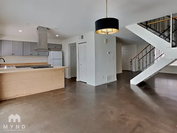 4440 W Solano Dr N, Glendale, AZ 85301