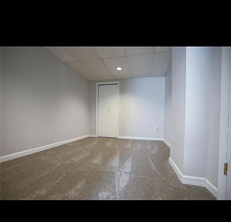2nd image of 38 Pearl St Floor 1