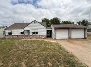 1716 15th St, Woodward, OK 73801