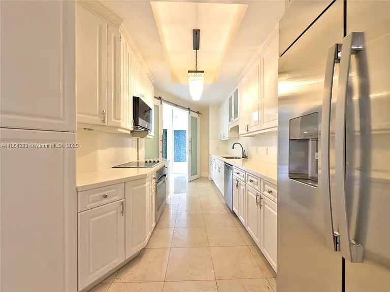848 Brickell Key Dr #306 — Photo 22