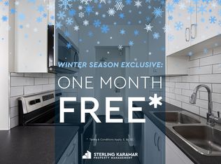 3892 Bathurst St #304, Toronto, ON M3H 3N5