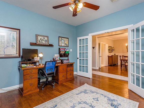 5th image of 2422 Lansing Cir