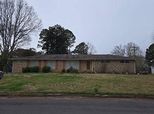 2006 Conway Dr, Florence, AL 35630