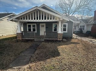 723 E Maple St, Cushing, OK 74023